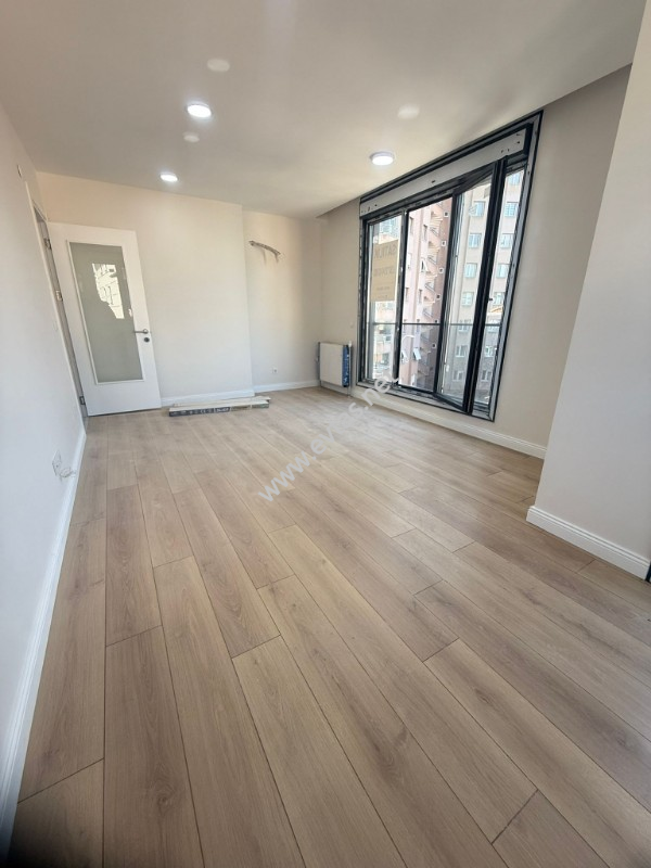 MALTEPE FEYZULLAH'TA SIFIR 2+1 ASANS&Ouml;RL&Uuml; BALKONLU DAİRE