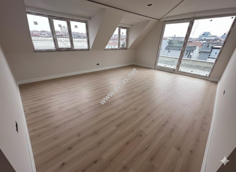  63 IŞIKLAR CİVARI TERASLI &Ccedil;ATI KATI 100M2 &Ccedil;OK GENİŞ 2+1**