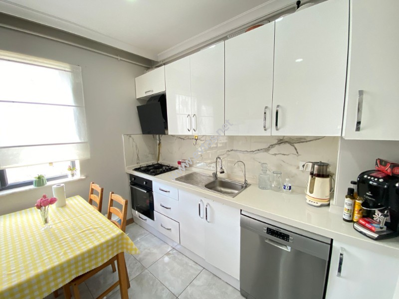 YENİ BİNA &Ouml;N CEPHE MİNİB&Uuml;S YOLUNUN YANIBAŞINDA