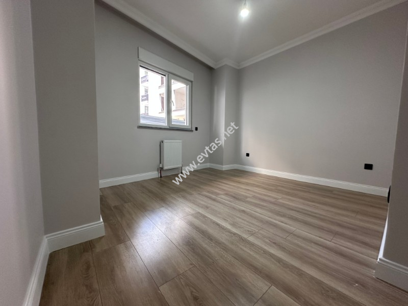 50.YIL KOROSU'NDA 4 YILLIK 1. KAT KONUMUNDA &Ouml;N CEPHE 3+1