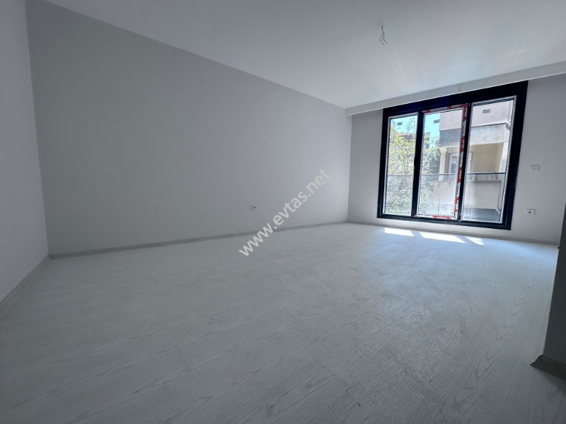 K&Uuml;&Ccedil;&Uuml;KYALI TAHİNCİOLU YANINDA ARAKAT AYRI MUTFAKLI 2+1***